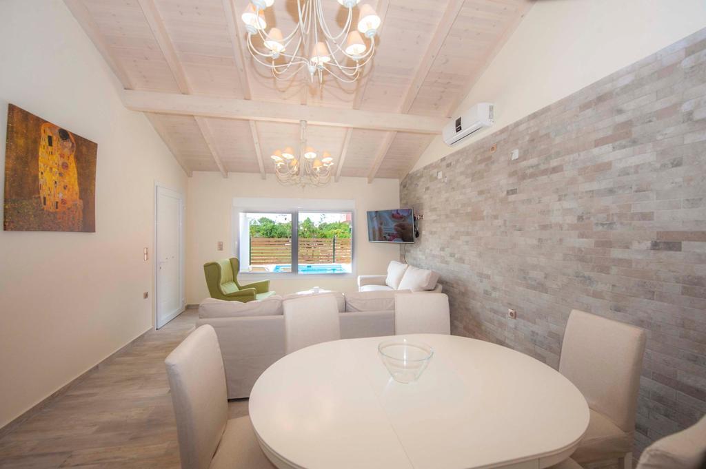 Ninos Corfu Villas Агиос-Георгиос Экстерьер фото